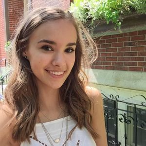 Meet your Posher, Chloe